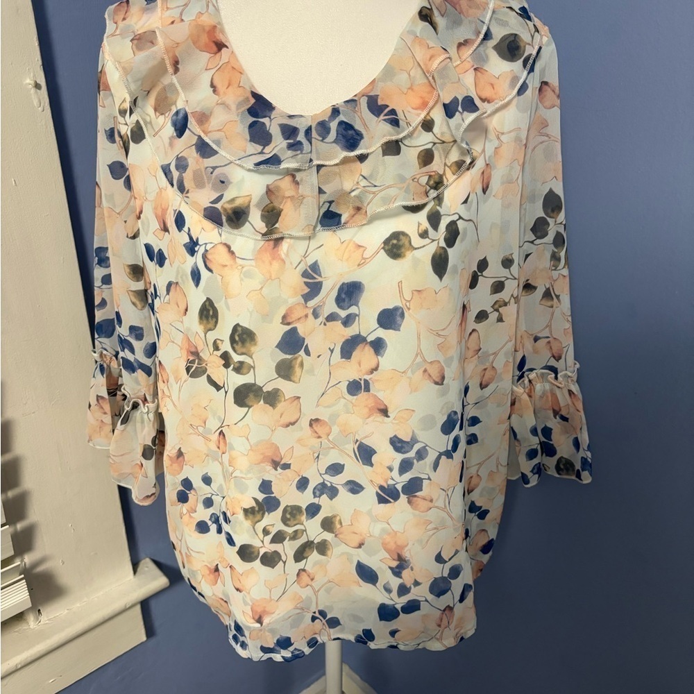 SHEIN Cream Ruffled Bib Collar Blouse